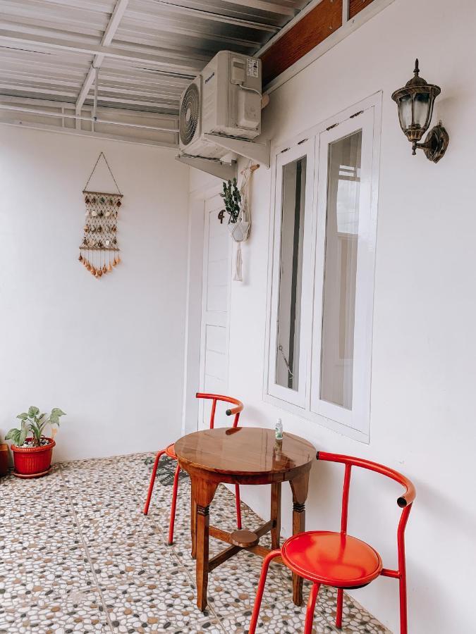 Tropical Paradiso Homestay Banyuwangi  Exterior foto